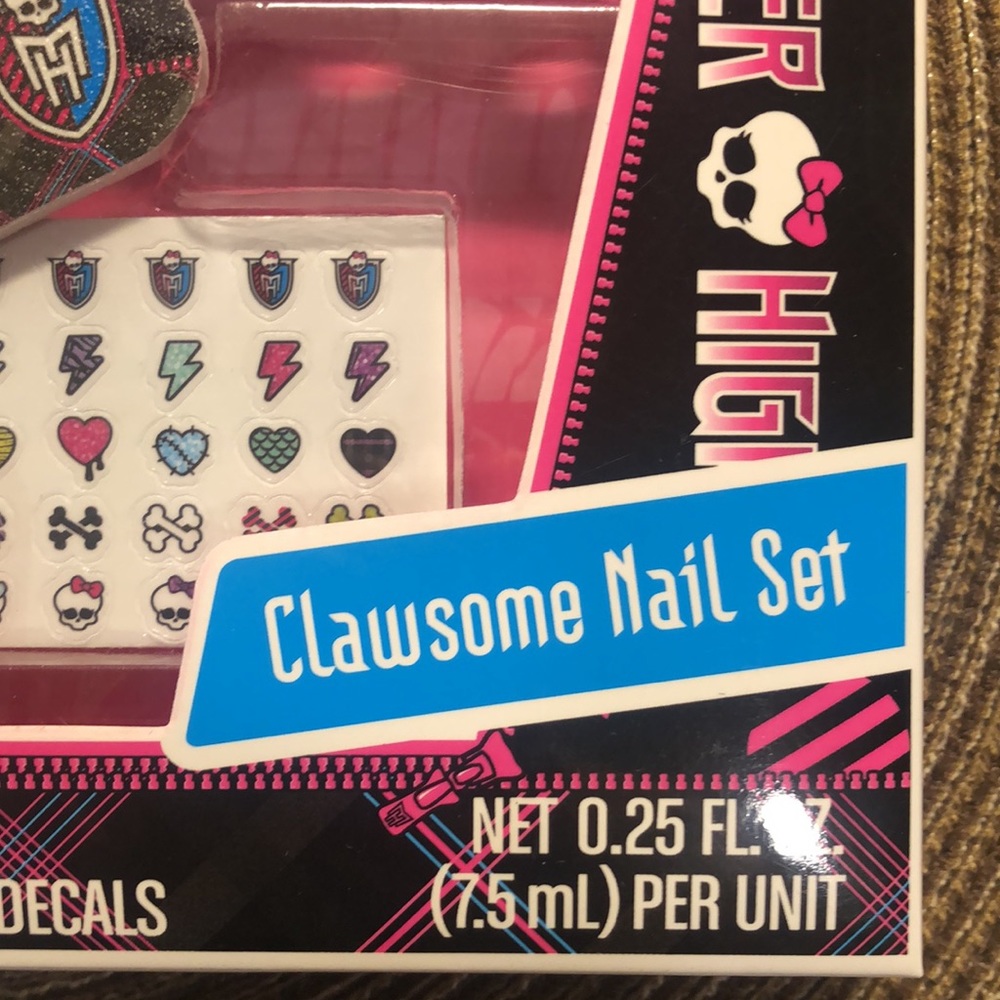 Monster High Nail Set Clawsome - Picture 2 of 4